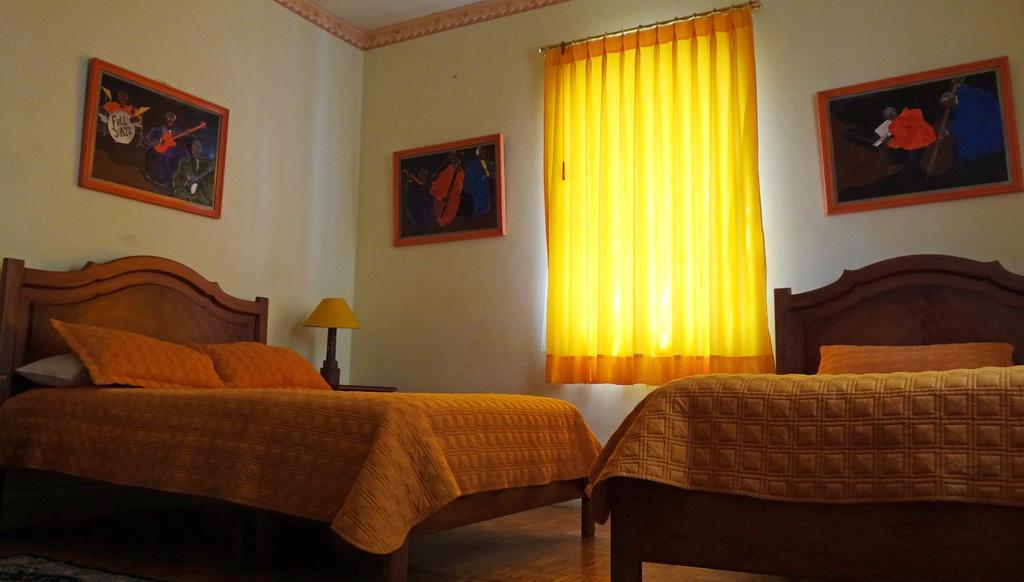 The Yellow House กีโต ภายนอก รูปภาพ