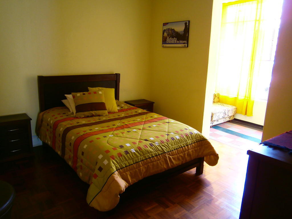 The Yellow House กีโต ห้อง รูปภาพ